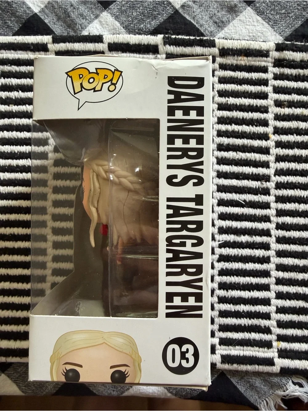 Funko pop Daenerys Targaryen Vinyl Figure - Blonde, Black, White - Picture 2 of 6